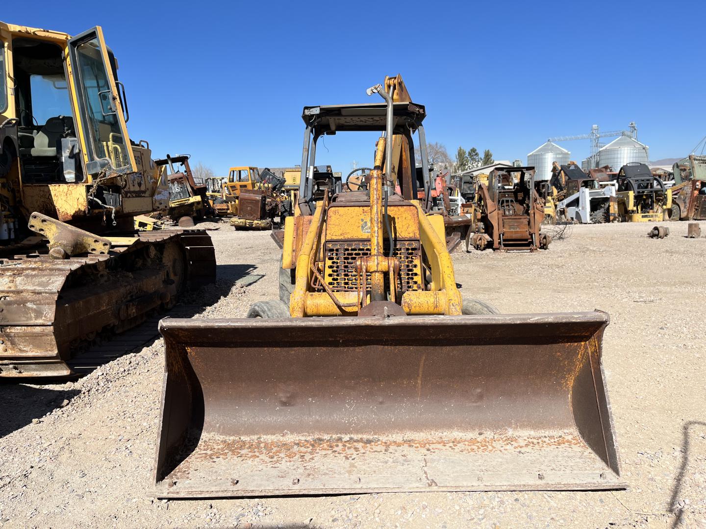 ./imagenes/INVOICE/2019/17348/RETROEXCAVADORA JOHN DEERE 210C (2).JPG